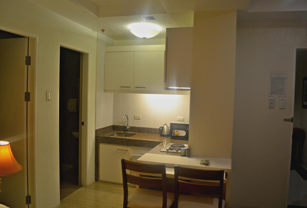 Avalu Residences Makati City Екстер'єр фото