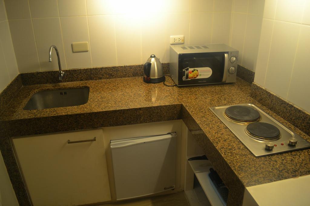Avalu Residences Makati City Екстер'єр фото