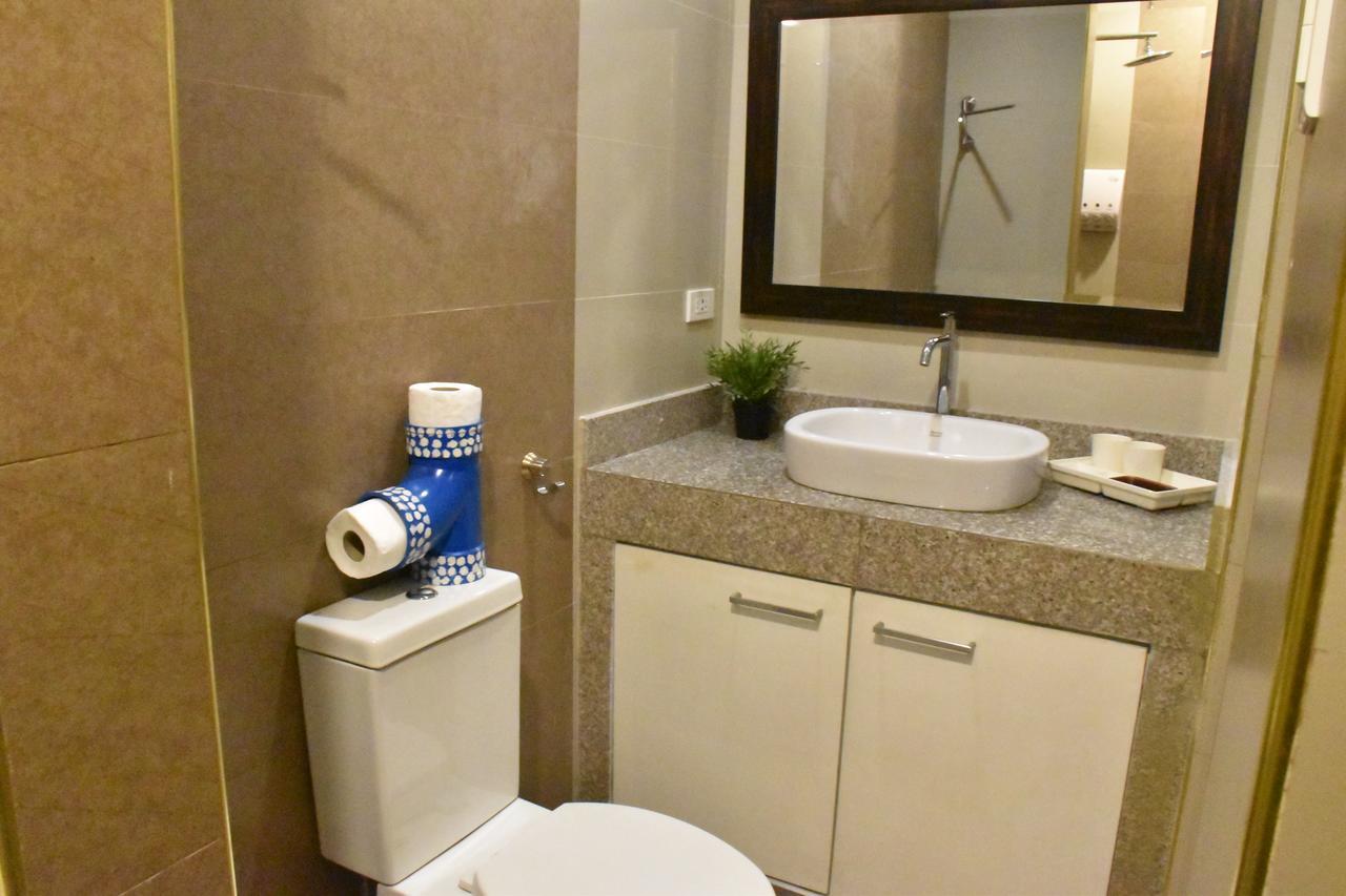 Avalu Residences Makati City Екстер'єр фото